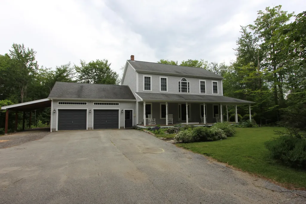 19 Simeon Road Minot ME 04258