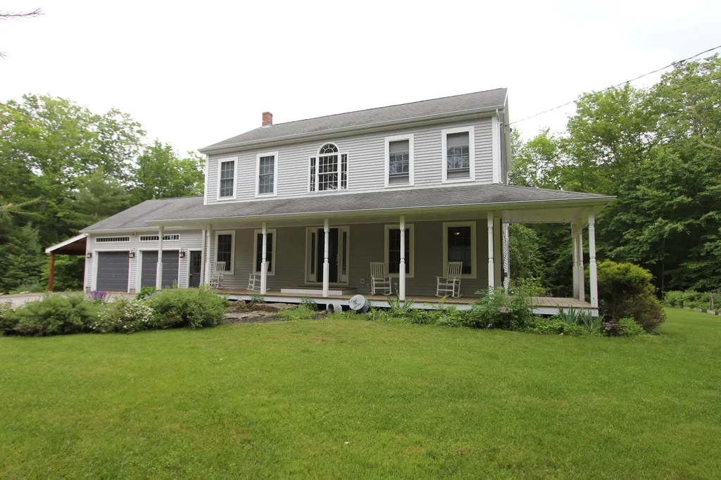19 Simeon Road Minot ME 04258