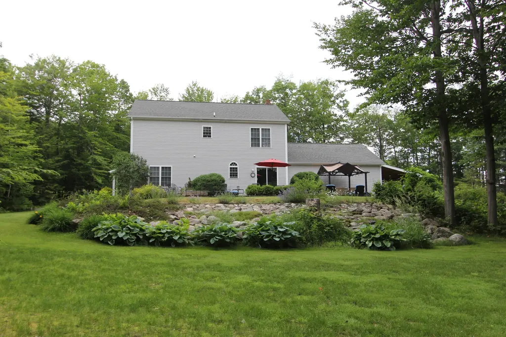 19 Simeon Road Minot ME 04258