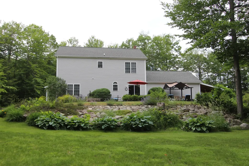 19 Simeon Road Minot ME 04258