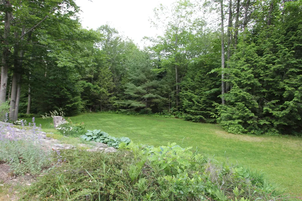19 Simeon Road Minot ME 04258