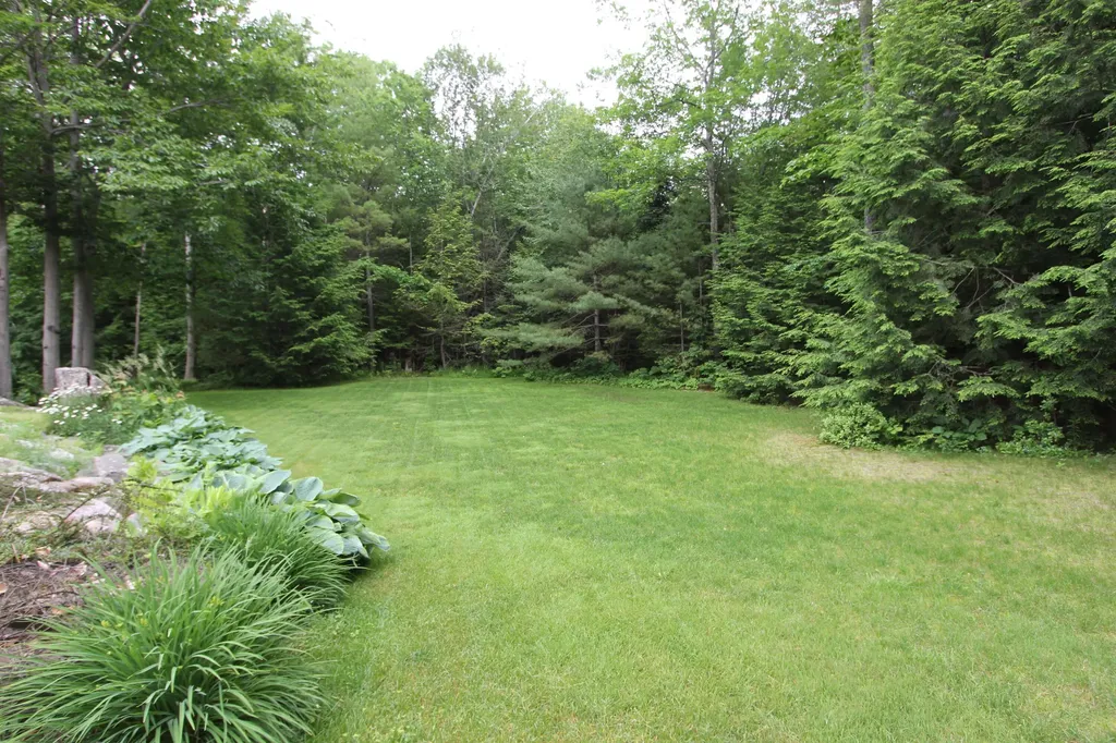19 Simeon Road Minot ME 04258