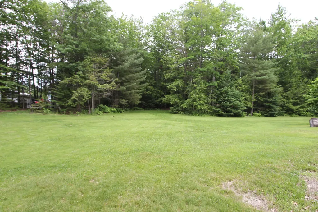 19 Simeon Road Minot ME 04258