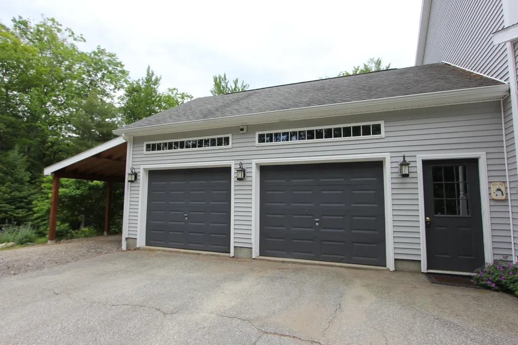 19 Simeon Road Minot ME 04258