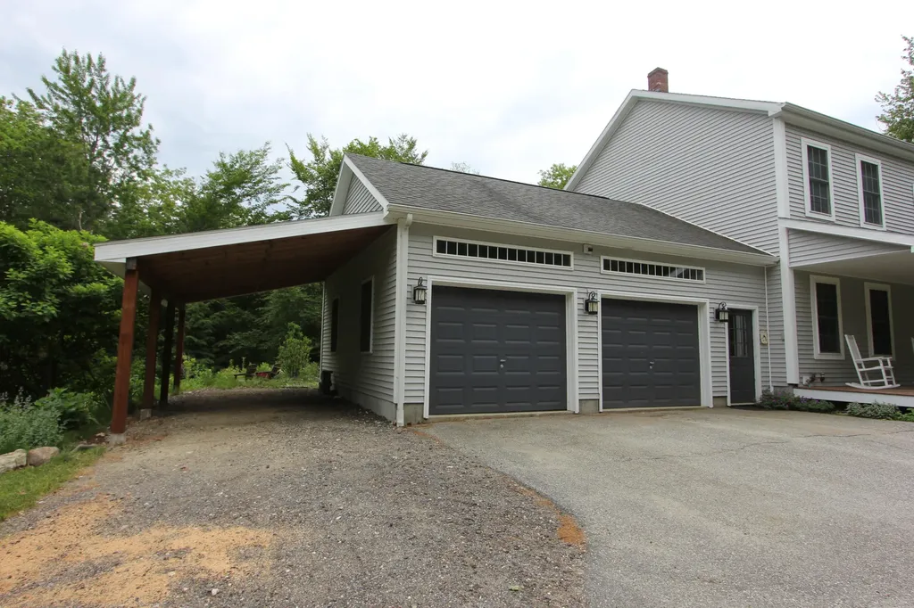 19 Simeon Road Minot ME 04258