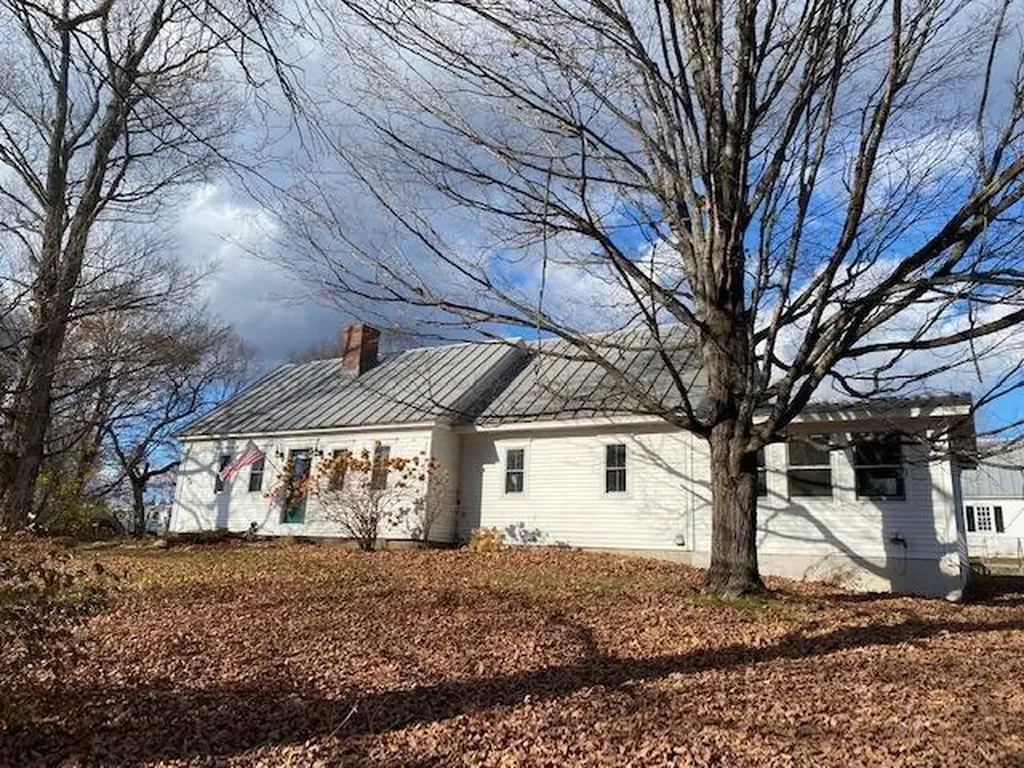 819 Middle Road New Portland ME 04961