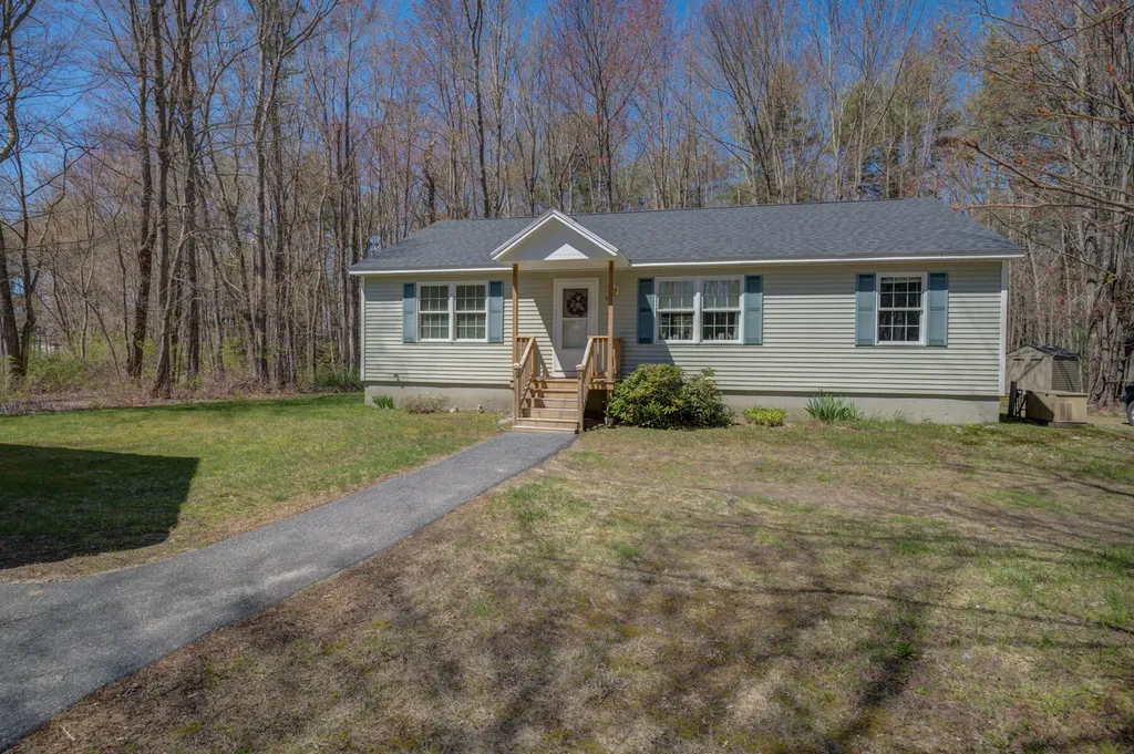 11 Dilios Drive Brunswick ME 04011