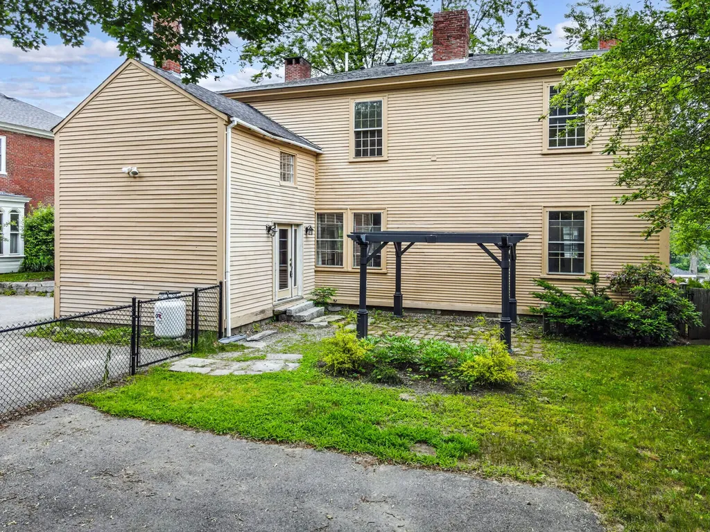 91 Second Street Hallowell ME 04347