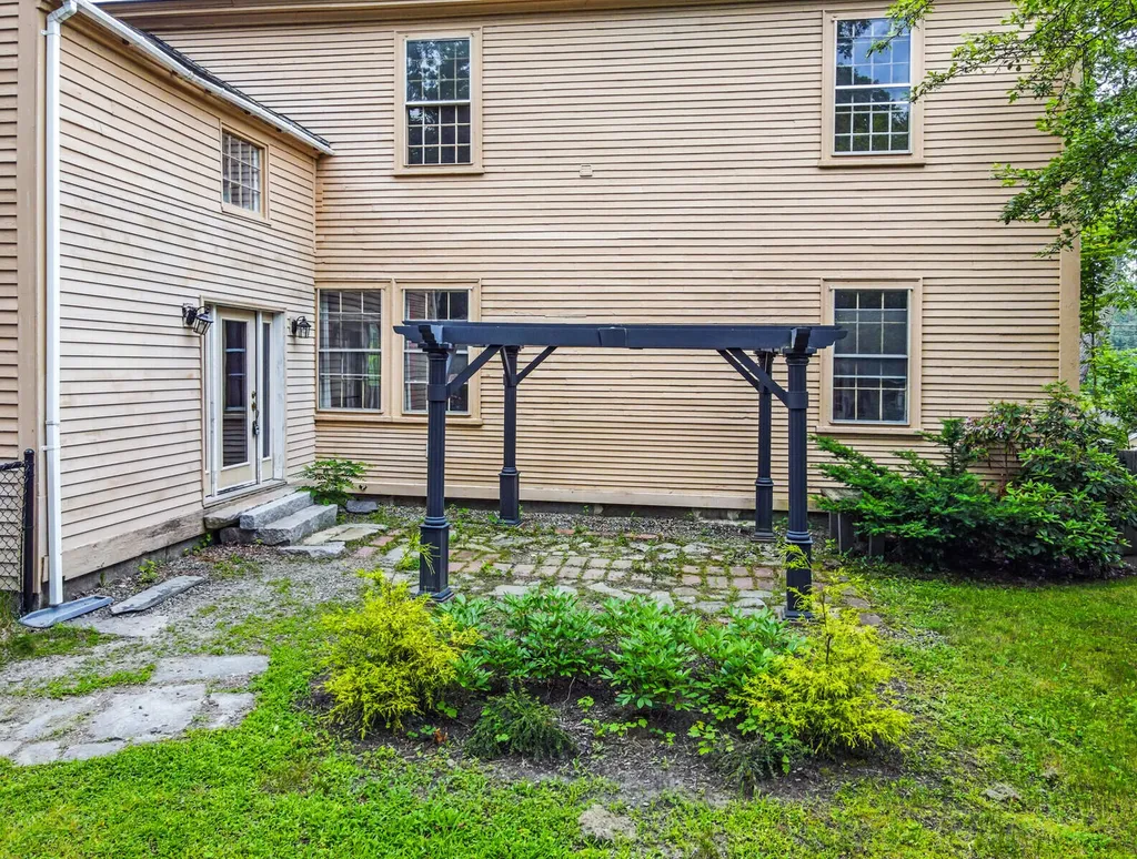 91 Second Street Hallowell ME 04347