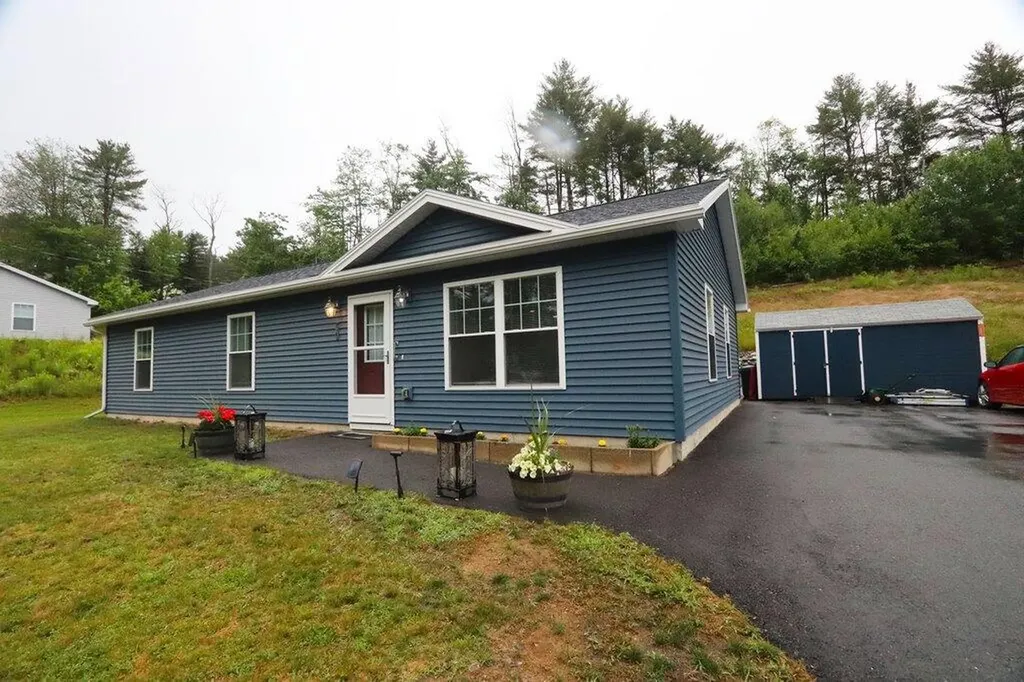 50 Ridgeview Drive Veazie ME 04401