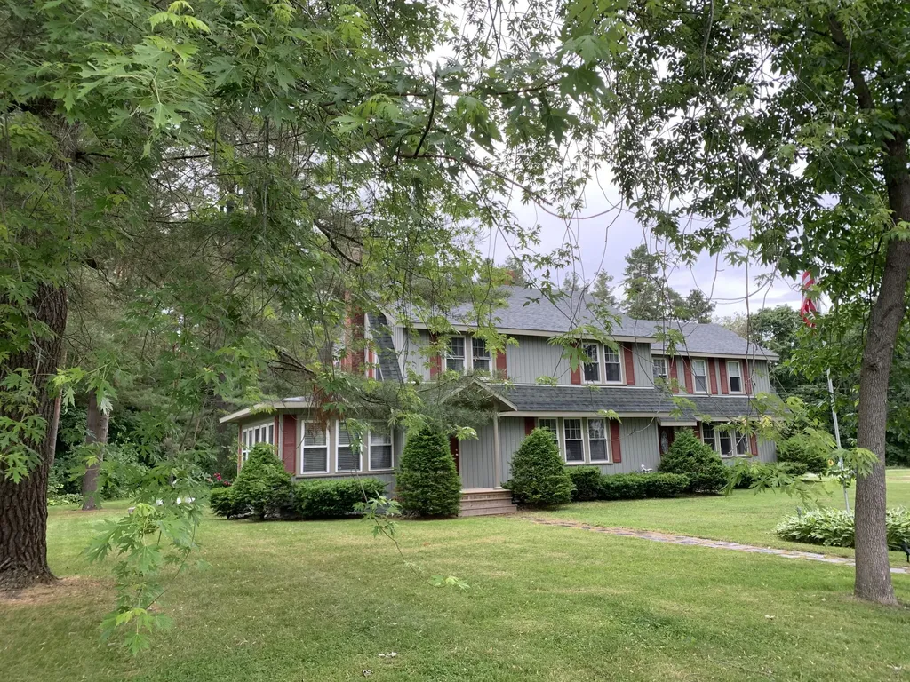 35 Dunning Boulevard Bangor ME 04401