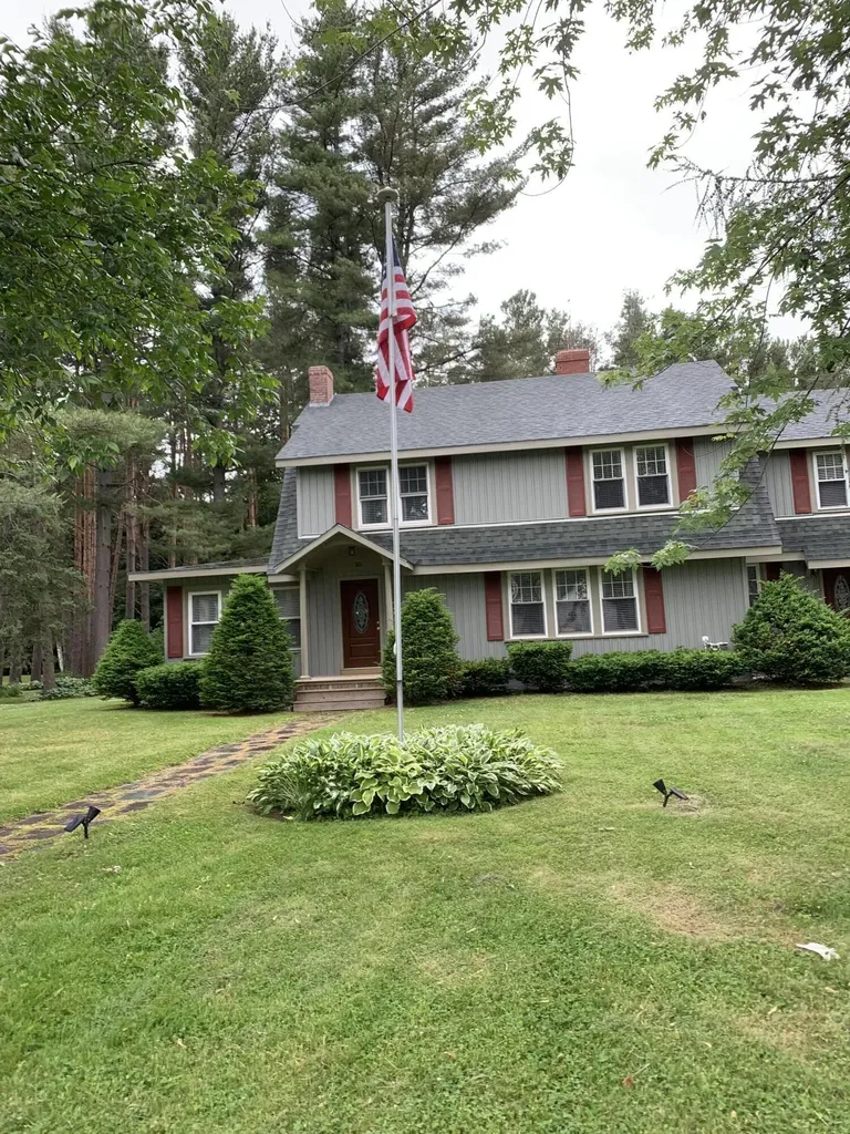 35 Dunning Boulevard Bangor ME 04401