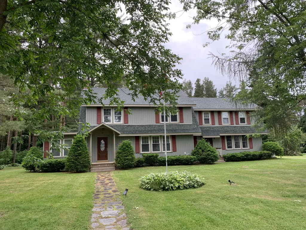 35 Dunning Boulevard Bangor ME 04401