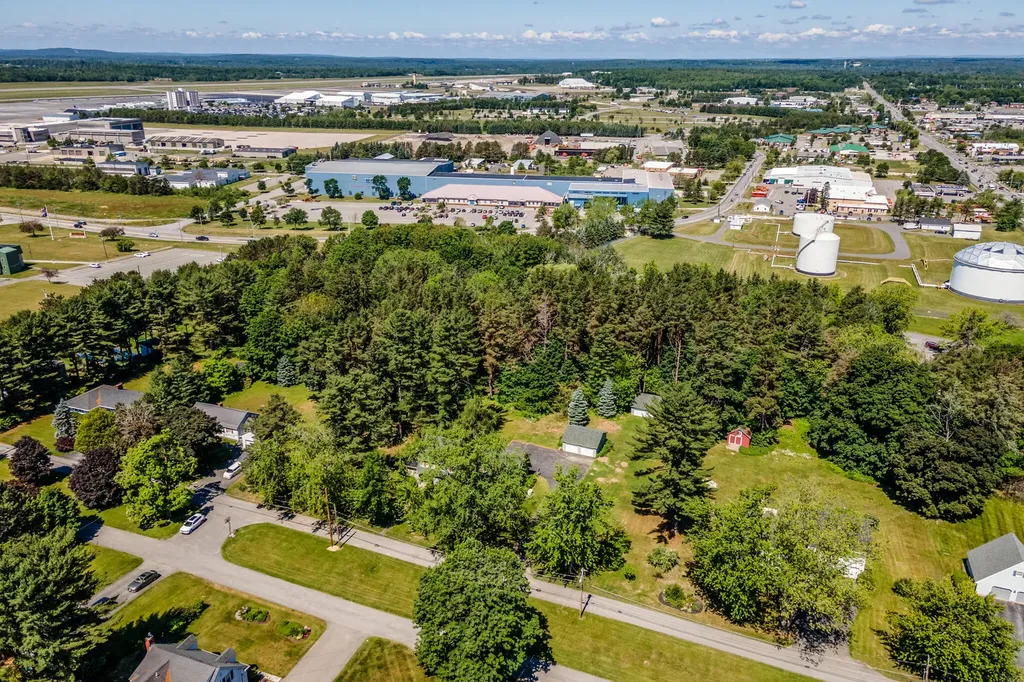 35 Dunning Boulevard Bangor ME 04401