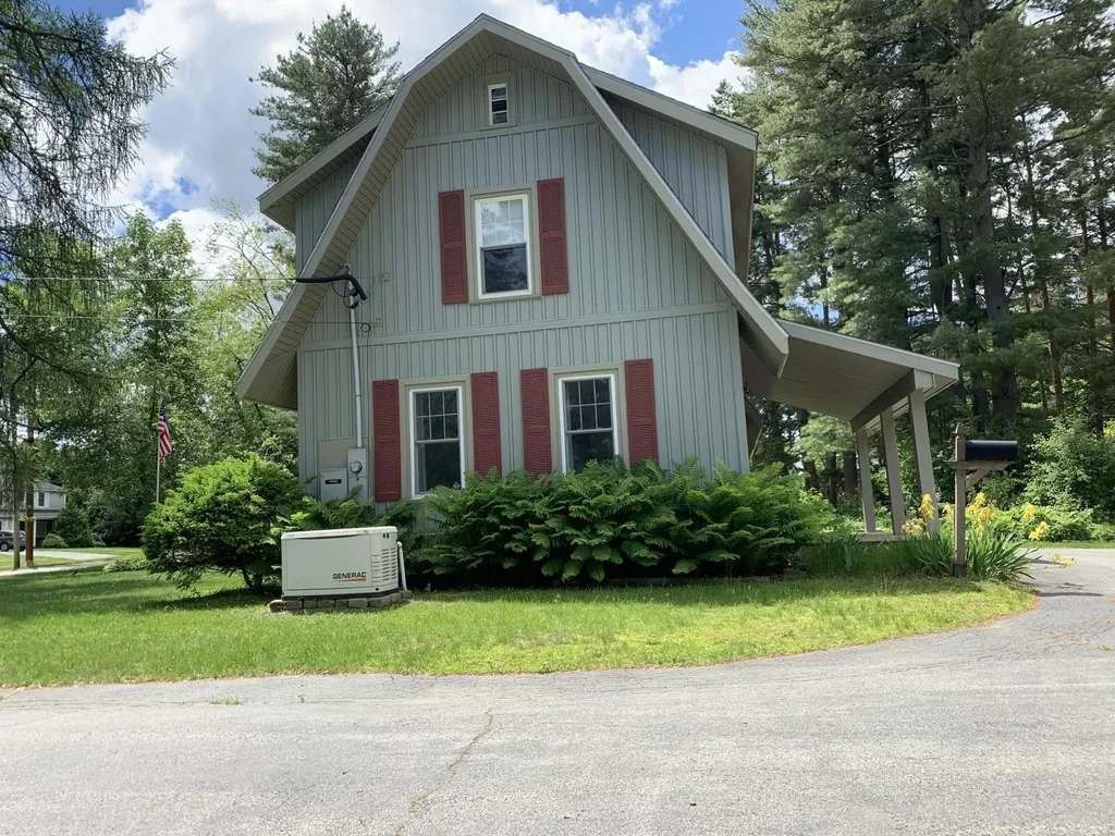 35 Dunning Boulevard Bangor ME 04401