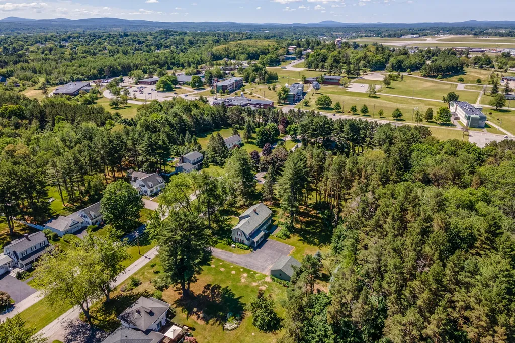 35 Dunning Boulevard Bangor ME 04401