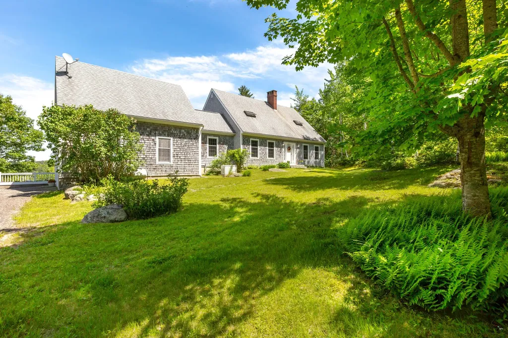 33 Herbert Drive Phippsburg ME 04562