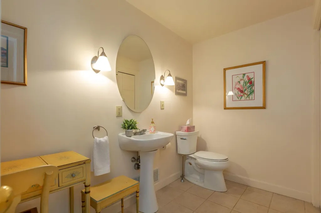 33 Herbert Drive Phippsburg ME 04562