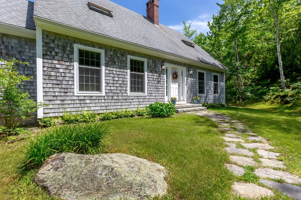 33 Herbert Drive Phippsburg ME 04562