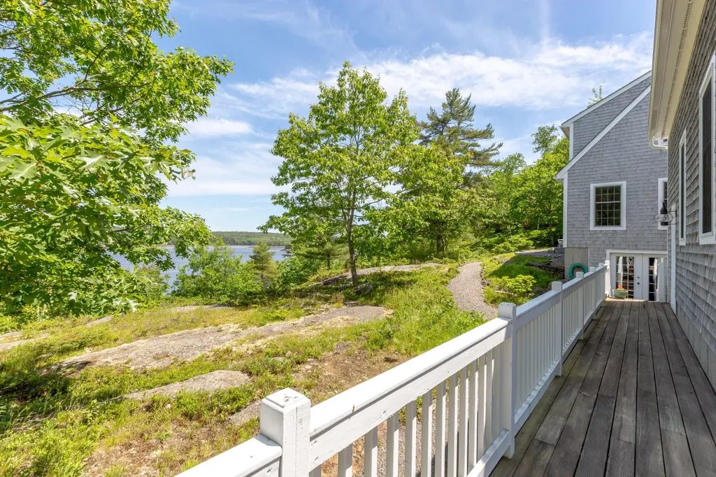 33 Herbert Drive Phippsburg ME 04562