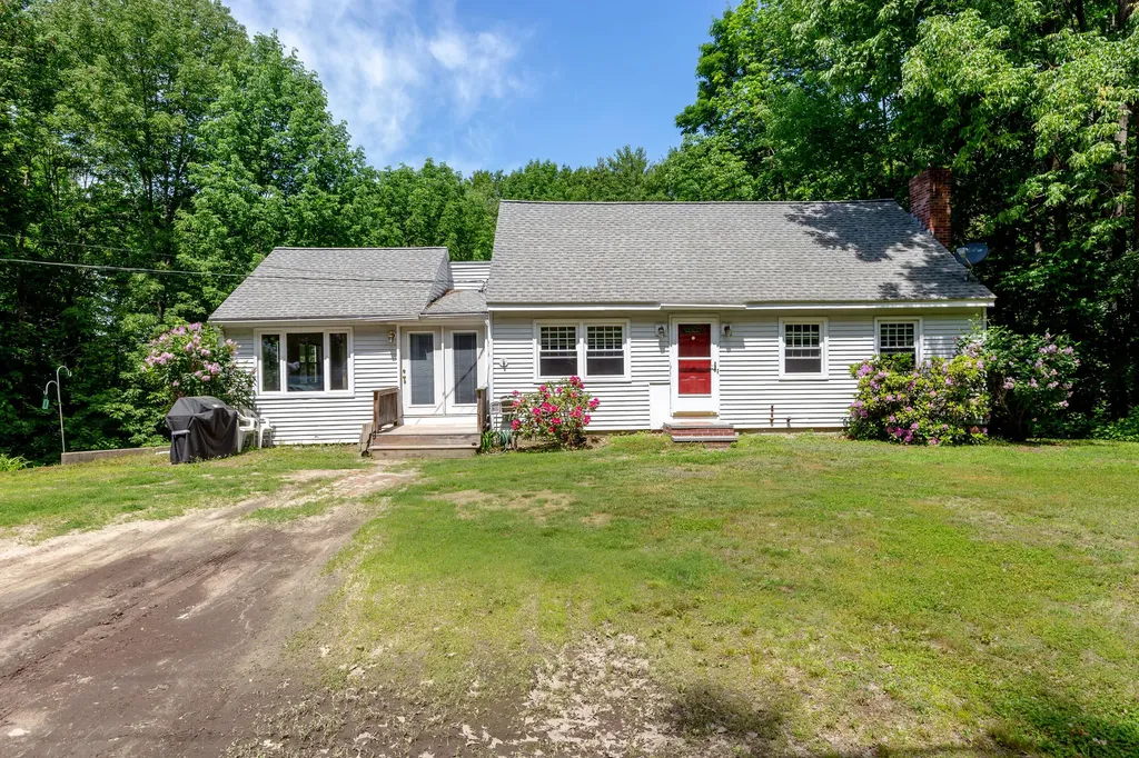 8 Dutton Hill Road Windham ME 04062