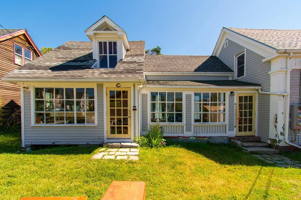 48 Front Street Rockland ME 04841