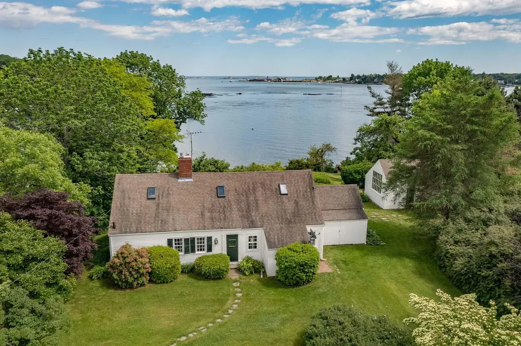 23 Bowen Road Kittery ME 03904