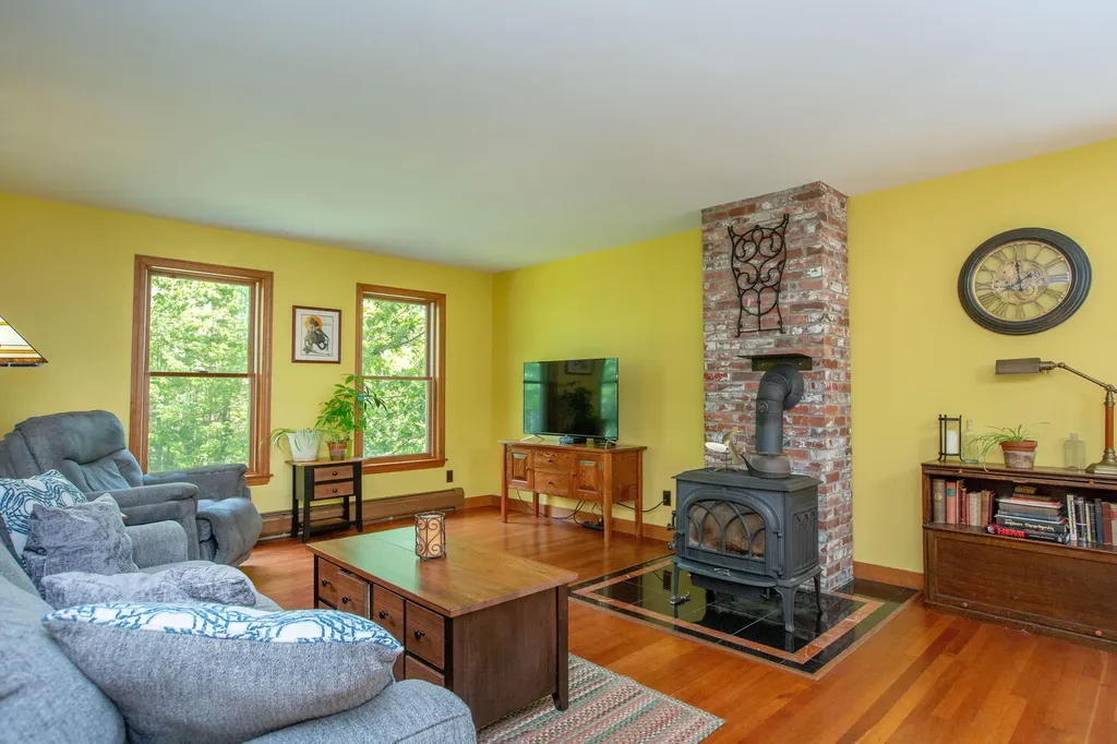 68 Willow Lane Wiscasset ME 04578