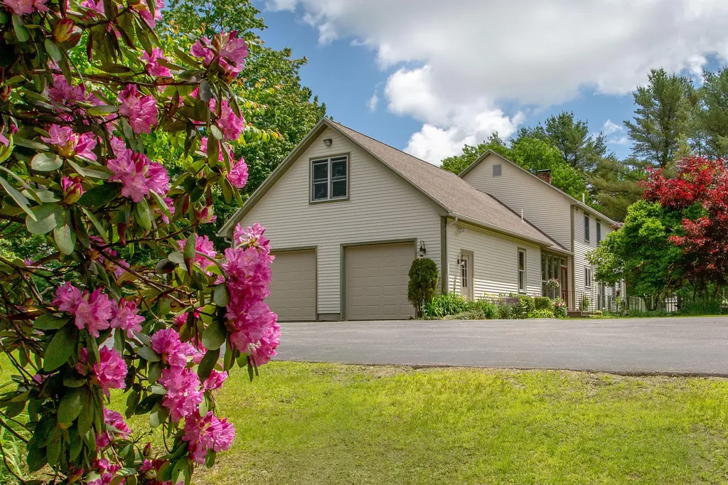 68 Willow Lane Wiscasset ME 04578