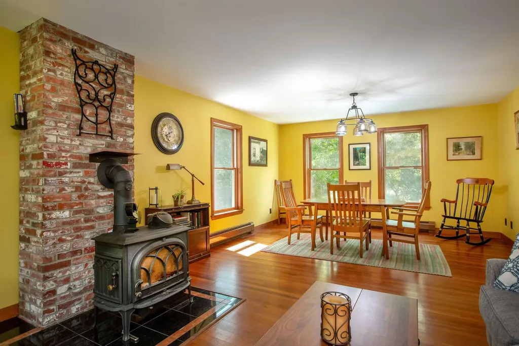 68 Willow Lane Wiscasset ME 04578