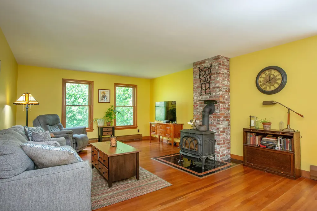 68 Willow Lane Wiscasset ME 04578