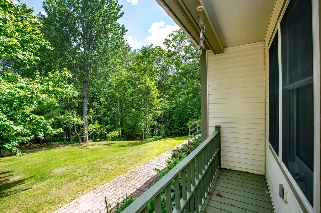 68 Willow Lane Wiscasset ME 04578