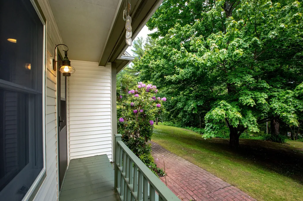 68 Willow Lane Wiscasset ME 04578