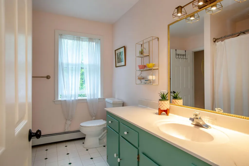 68 Willow Lane Wiscasset ME 04578