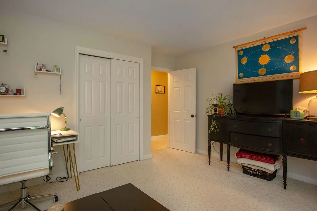 68 Willow Lane Wiscasset ME 04578