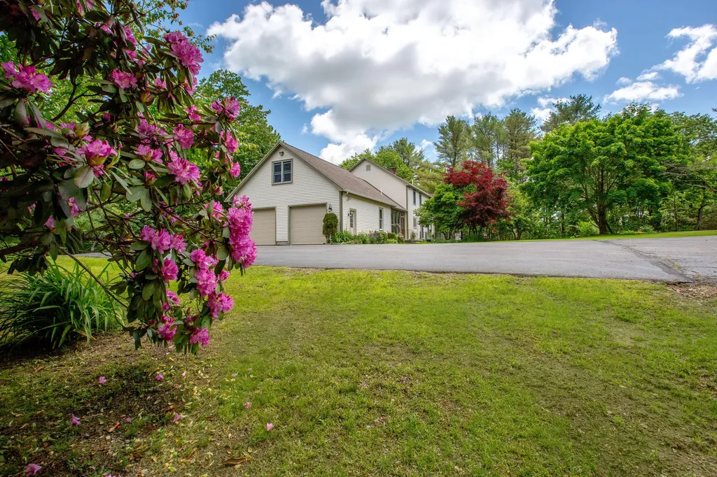 68 Willow Lane Wiscasset ME 04578
