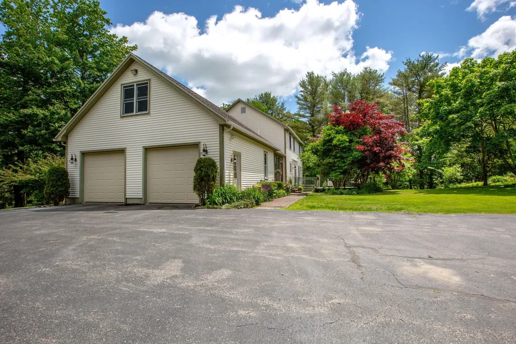 68 Willow Lane Wiscasset ME 04578