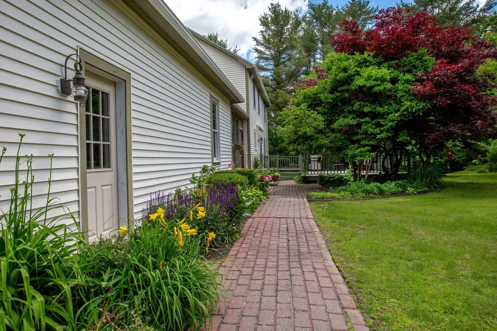 68 Willow Lane Wiscasset ME 04578