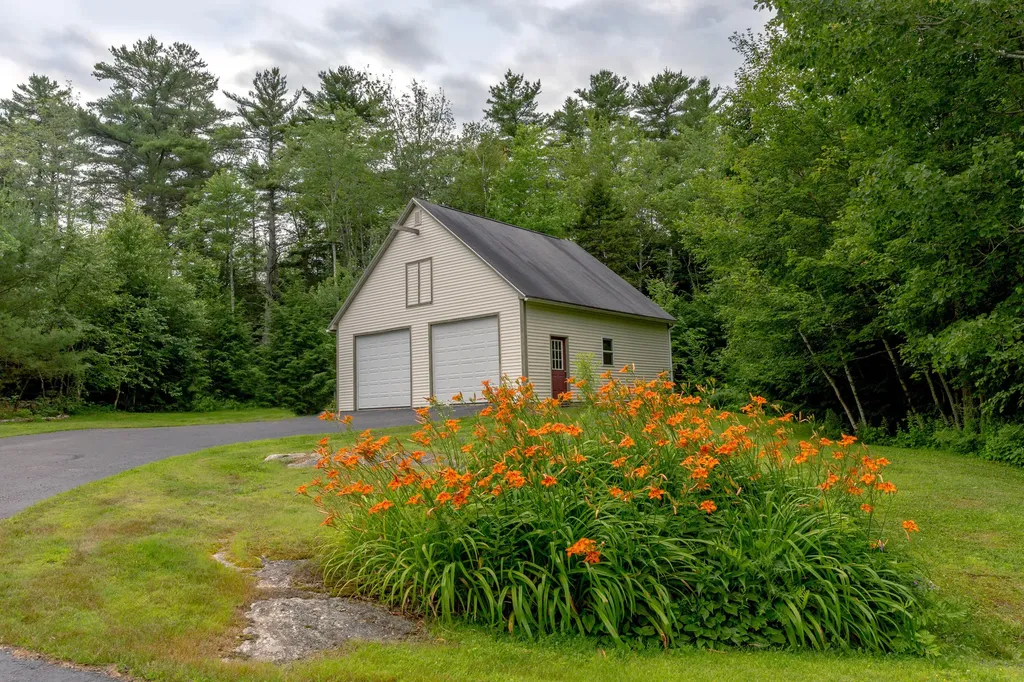 68 Willow Lane Wiscasset ME 04578