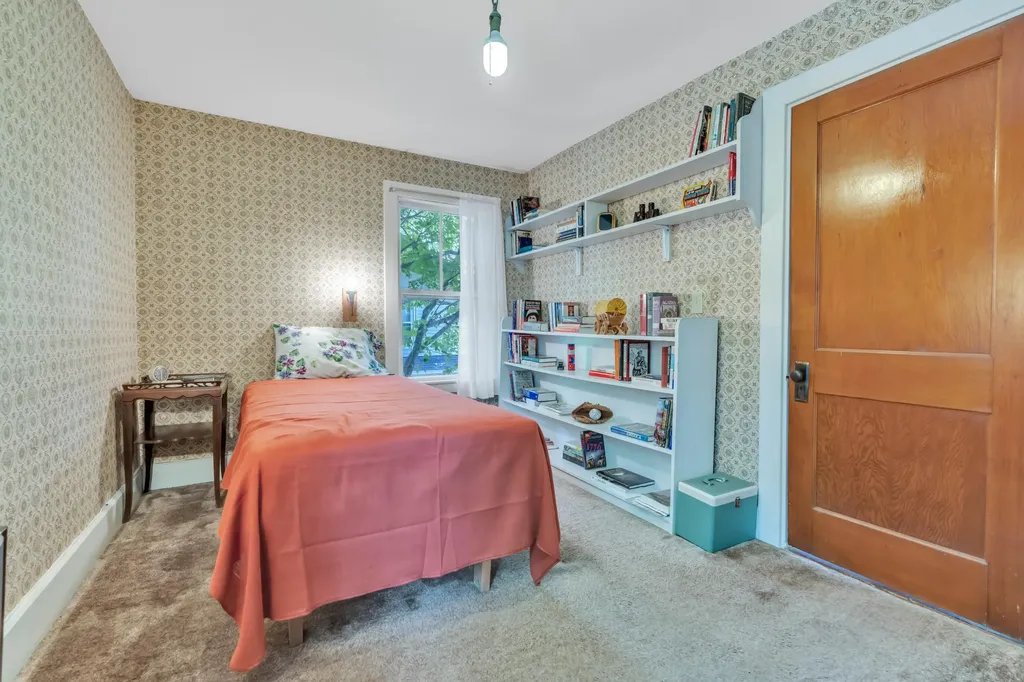 85 South Street Gorham ME 04038
