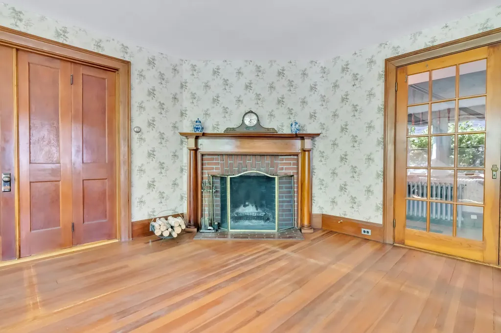 85 South Street Gorham ME 04038
