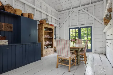 199 Middle Road Falmouth ME 04105