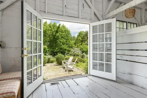 199 Middle Road Falmouth ME 04105