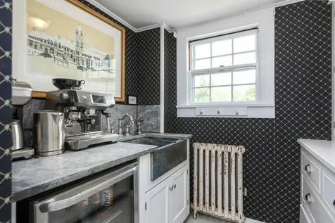 199 Middle Road Falmouth ME 04105