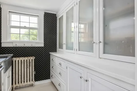 199 Middle Road Falmouth ME 04105