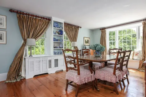 199 Middle Road Falmouth ME 04105