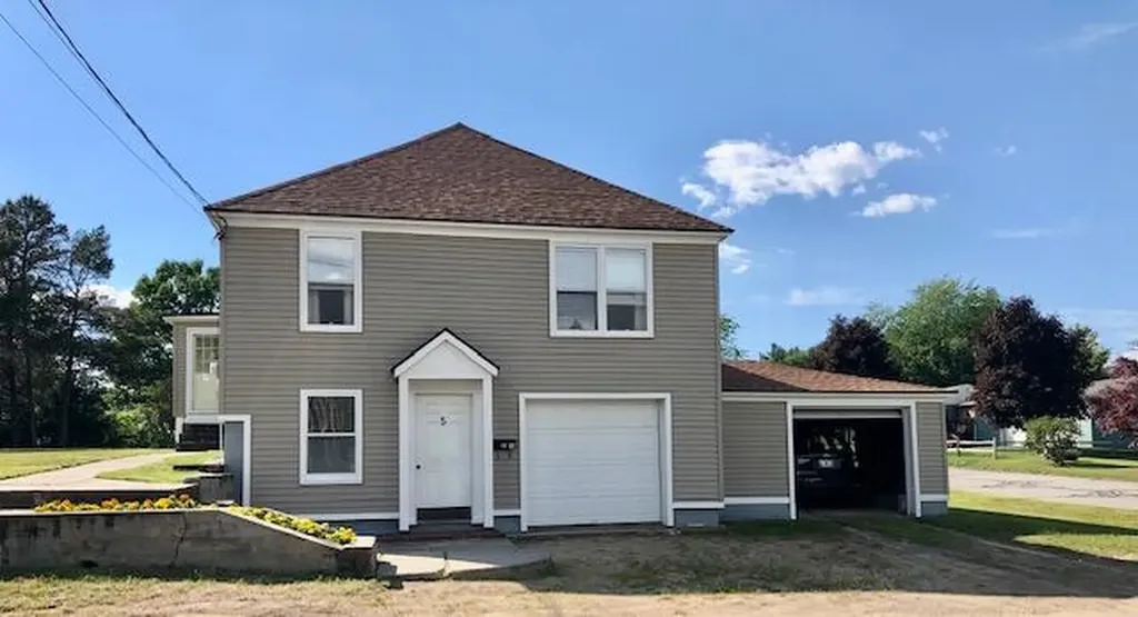 5 Carver Street Sanford ME 04073