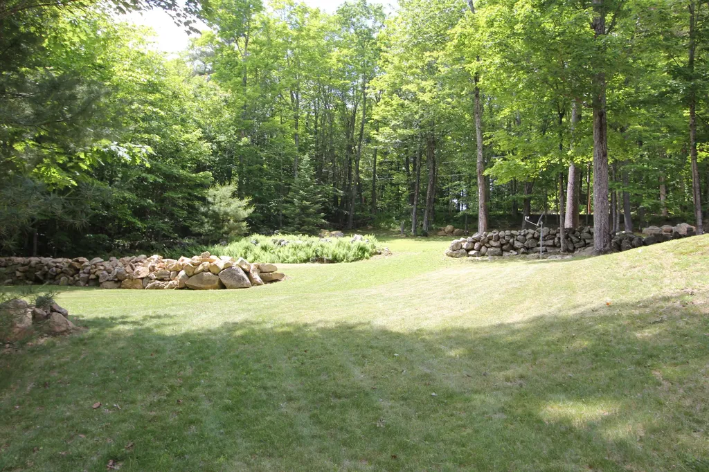 112 Pease Hill Road Monmouth ME 04259