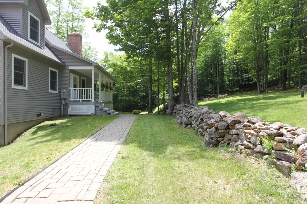 112 Pease Hill Road Monmouth ME 04259