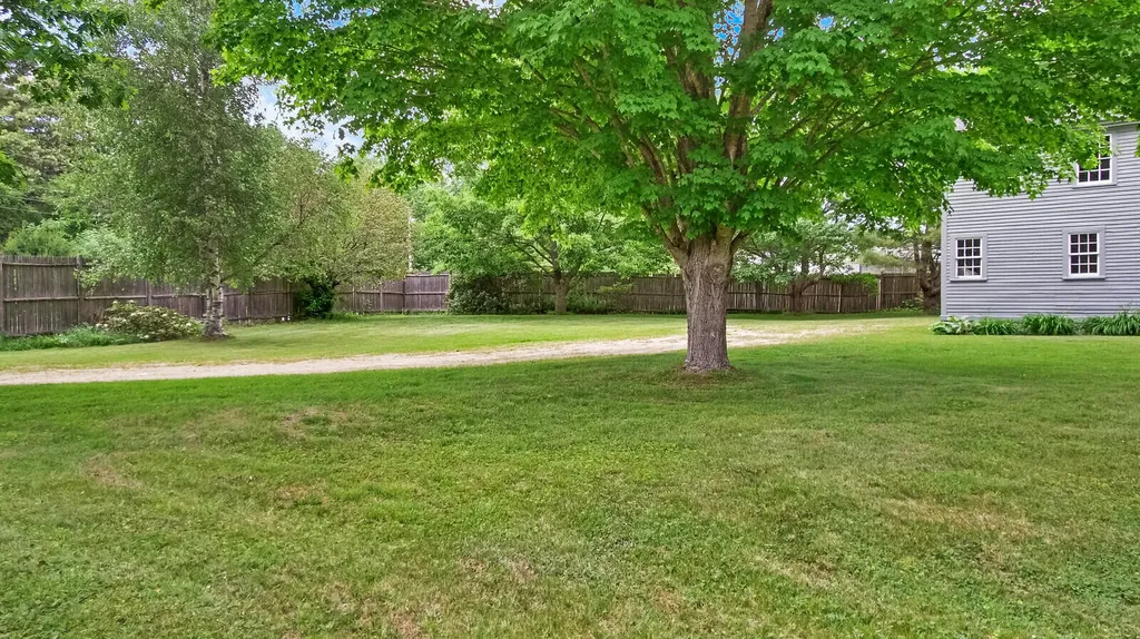 245 River Road Topsham ME 04086